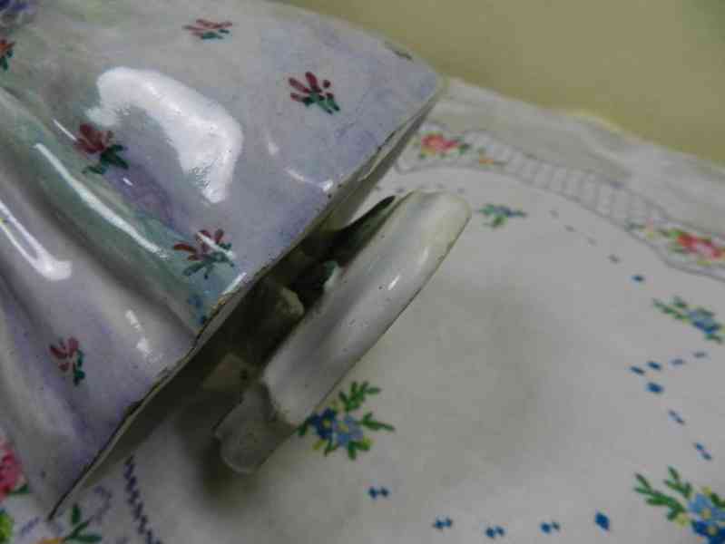 Krásná stará soška Dívka v šatech s maskou Itálie - foto 6