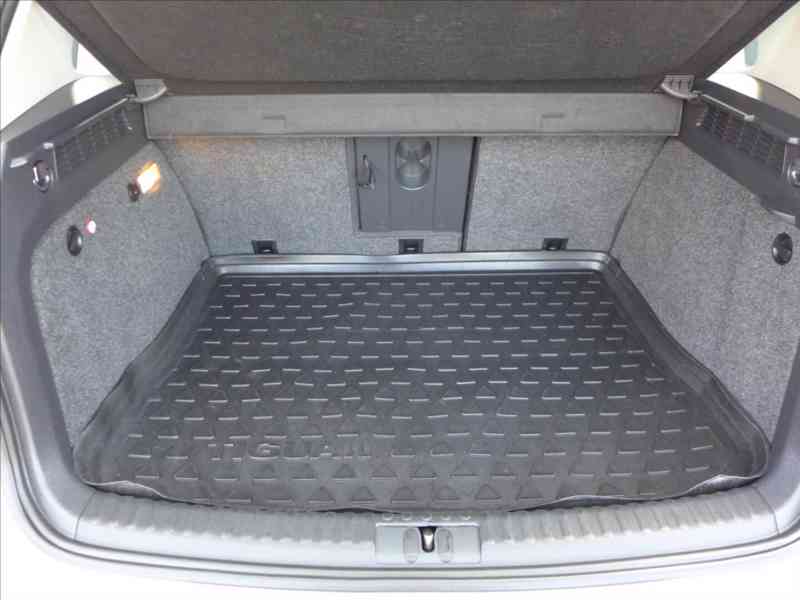 Volkswagen Tiguan 1,4 TSI DIGI AC, VÝHŘEV, PDC - foto 8