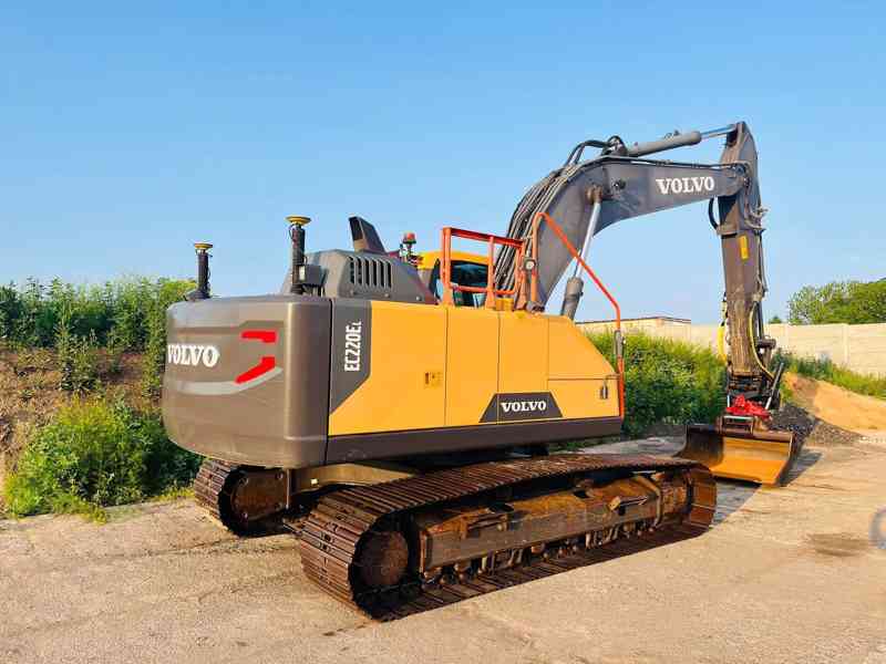 Pásové rypadlo Volvo EC220EL (Možnost leasingu) - foto 4