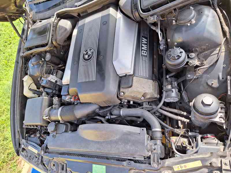 BMW 540 I 4,5l, 8 válec, 286 koní, youngtimer - foto 4
