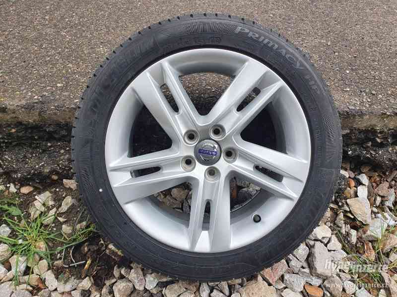 Alu kola Volvo S60 V60 S80 31381412 5x108 8jx17 et55 pneu mi - foto 2
