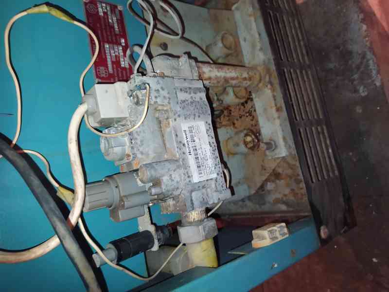 Plynový kotel Viadrus G 23 na ND - foto 4