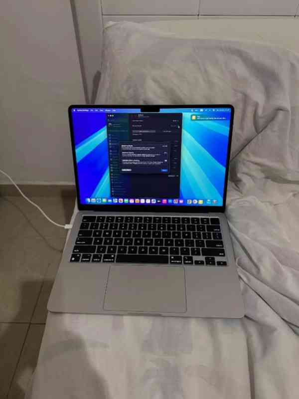 Apple MacBook Air 13.6" - foto 2