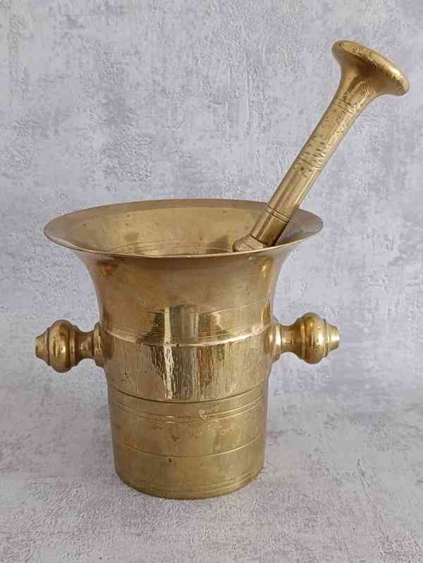 Velký starožitný mosazný hmoždíř s tloukem (3,25 kg) – masiv - foto 10