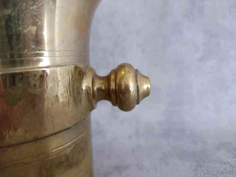 Velký starožitný mosazný hmoždíř s tloukem (3,25 kg) – masiv - foto 7