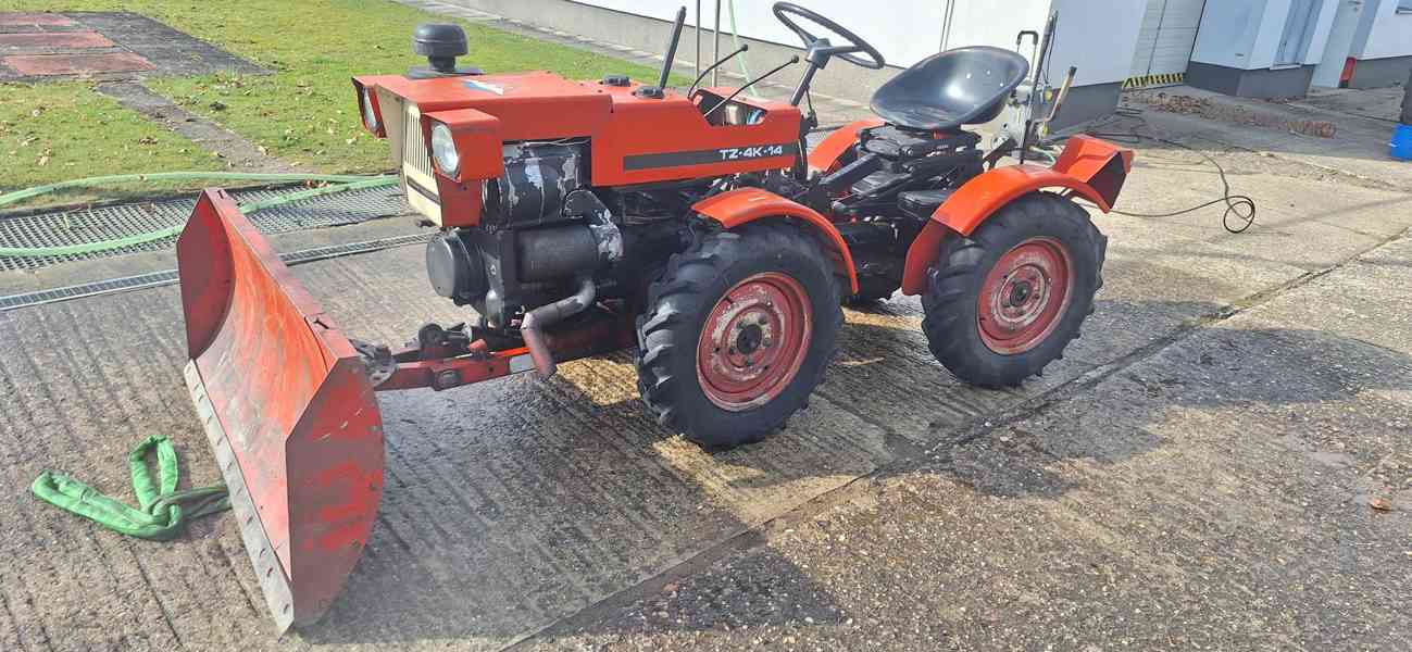 Malotraktor TZ 4K 14 vč. přední radlice a jednoosého vleku - foto 2