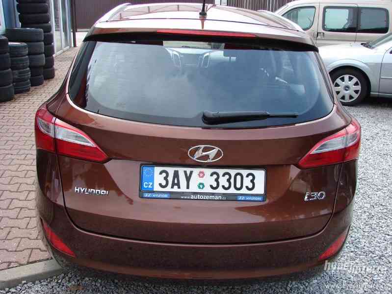 Hyundai i30 1.6i Combi r.v.2014 (88 kw)1.Maj.serv.kníž.ČR - foto 4