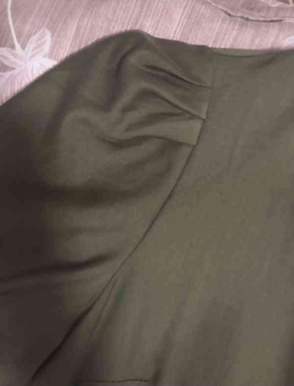 Khaki šaty Reserved - foto 4