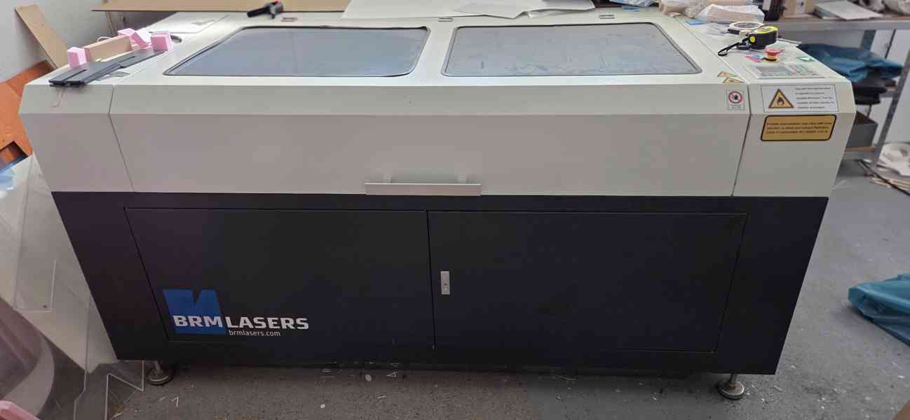 Prodám Laser CO2 značky BRM velikost prac.plochy 160x100cm - foto 5