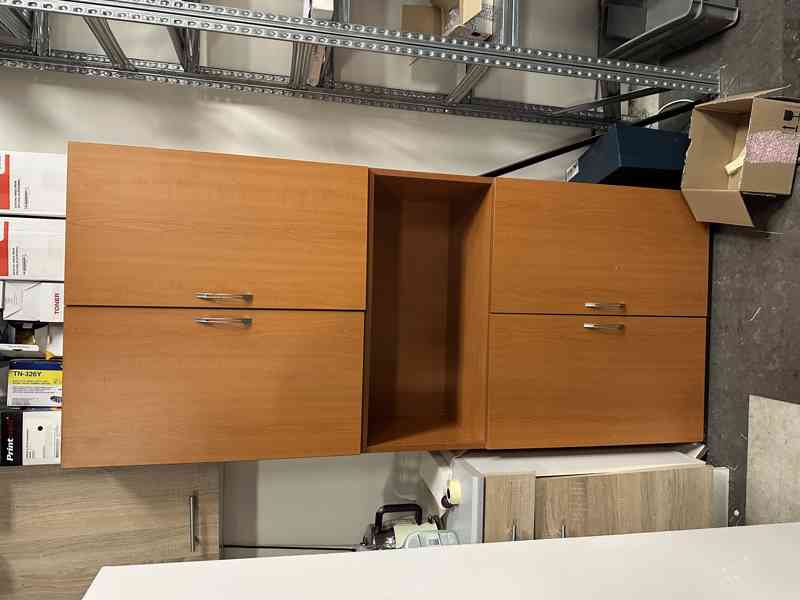 ! Výprodej kanceláře – Skříň policová dvéřová 192×80 3800Kč