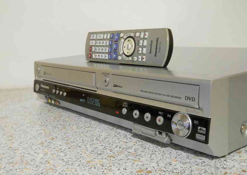 VHS-DVD rekordér Panasonic DMR-ES35 - foto 3