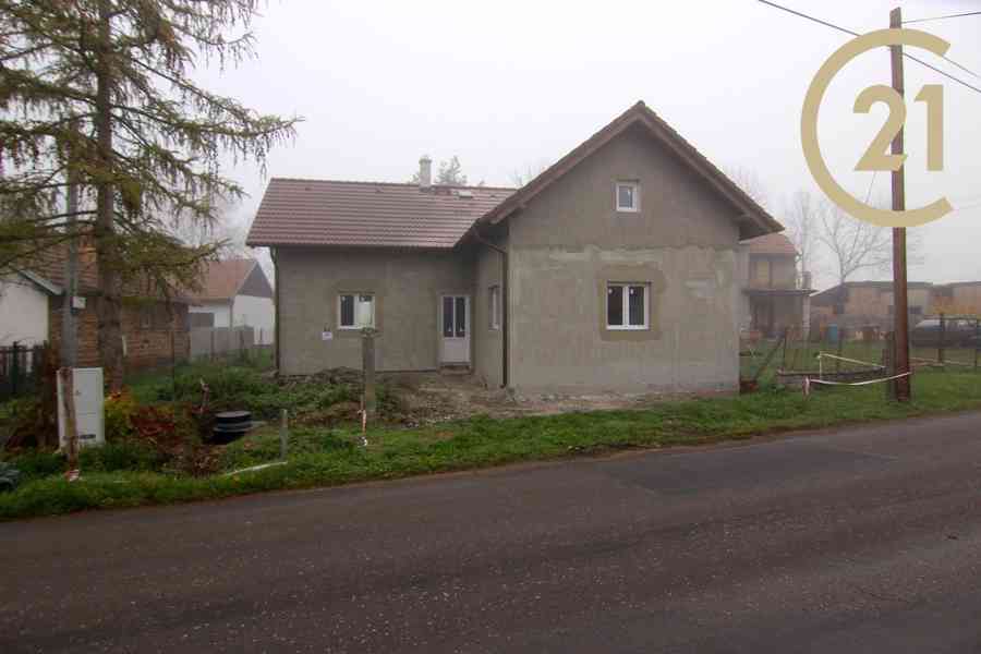 Prodej RD 4+kk, 78 m2, pozemek 382 m2, obec Záhornice, okr. Nymburk - foto 1