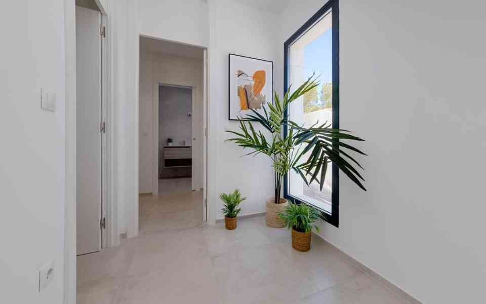 Španělsko luxusní moderní vila Sierra Cotina - foto 11