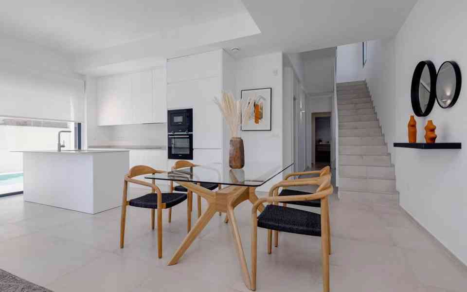 Španělsko luxusní moderní vila Sierra Cotina - foto 16
