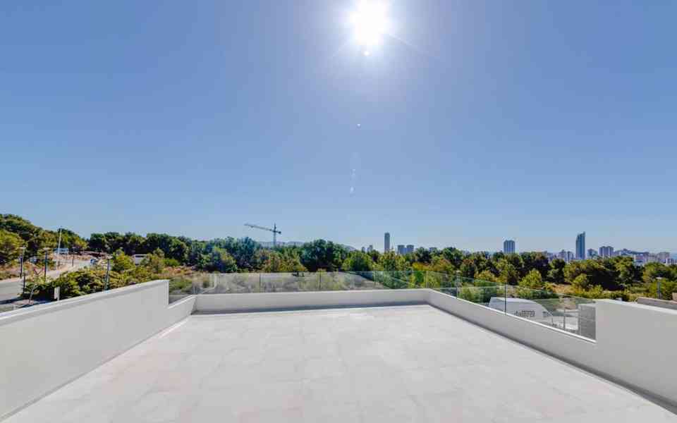 Španělsko luxusní moderní vila Sierra Cotina - foto 28