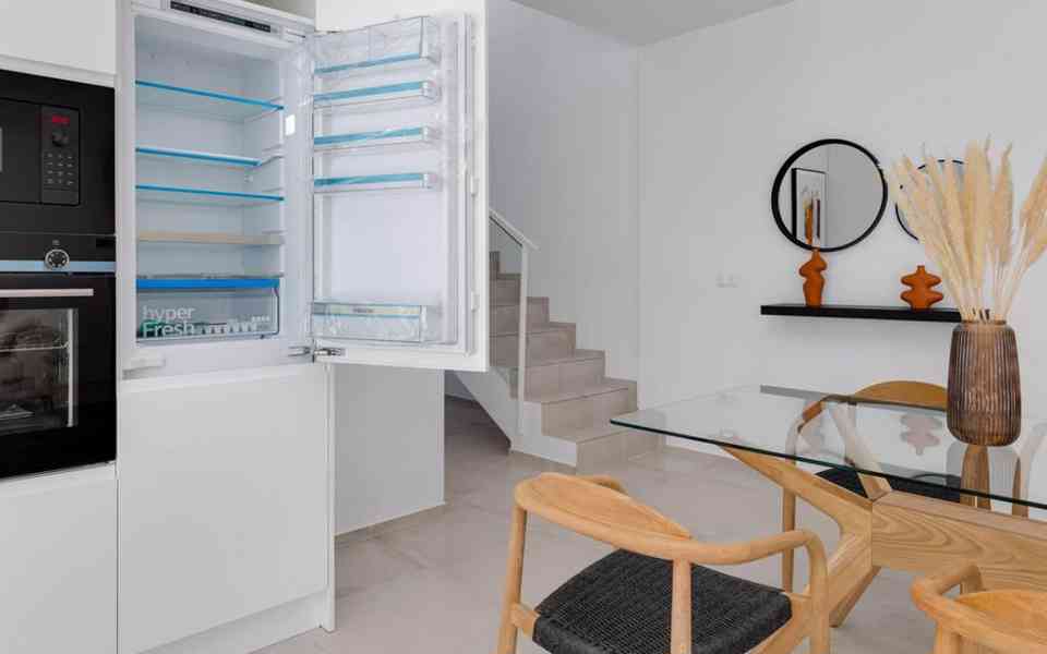 Španělsko luxusní moderní vila Sierra Cotina - foto 13