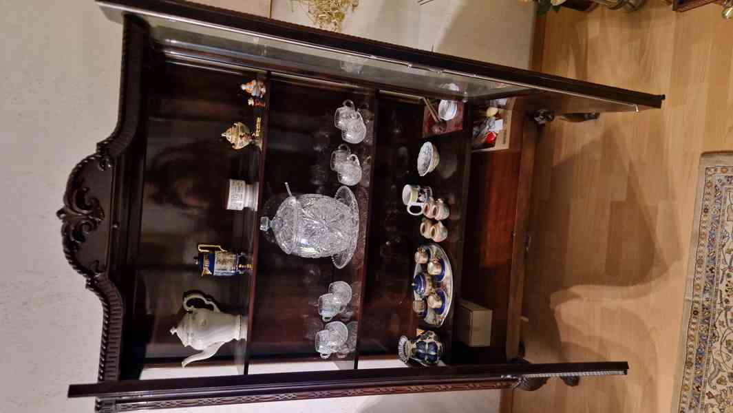 Starožitná vitrína Chippendale - foto 6