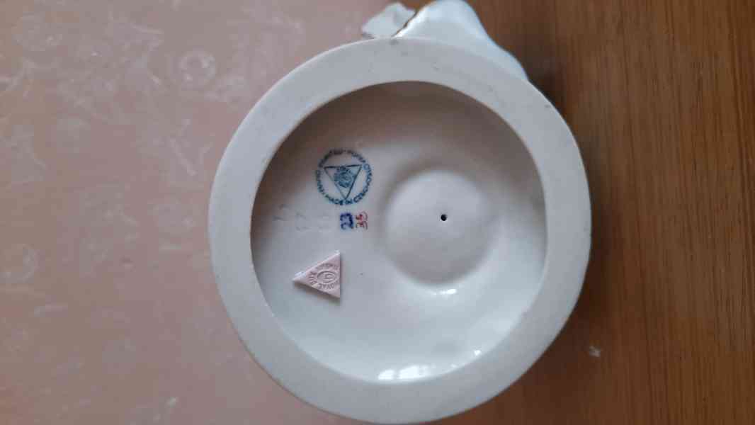 Dvě porcelánové sošky - foto 2