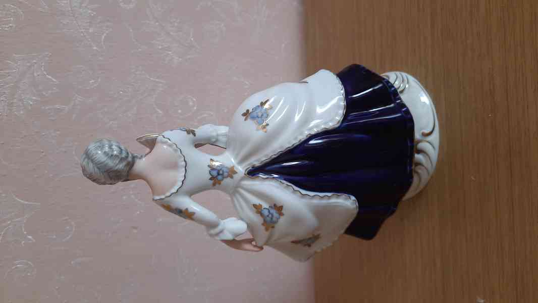 Dvě porcelánové sošky - foto 5