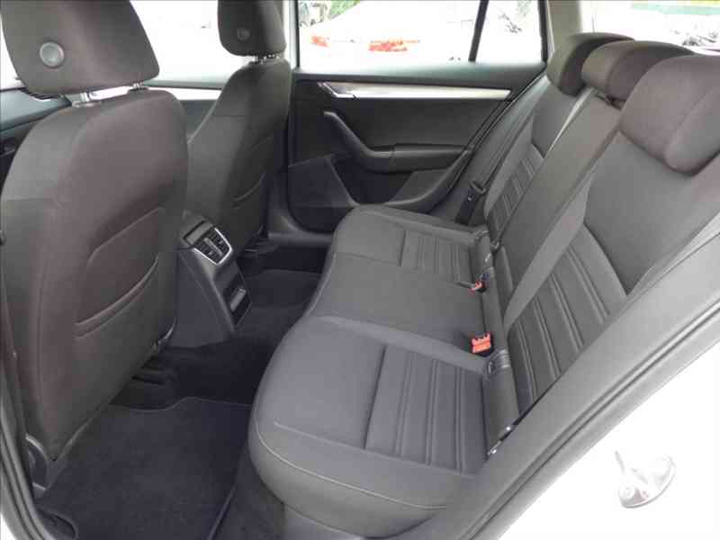 Škoda Octavia 1,4 CNG NAVI, DIGI AC, 1.MAJ - foto 6