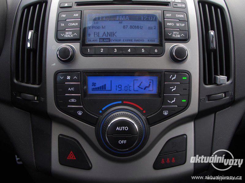 Hyundai i30 1.4, benzín, vyrobeno 2010, el. okna, STK, centrál, klima - foto 13
