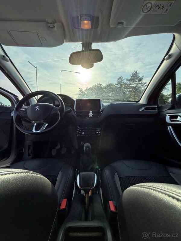 Peugeot 2008 1,2 PureTech 81 kW, manuál - foto 5