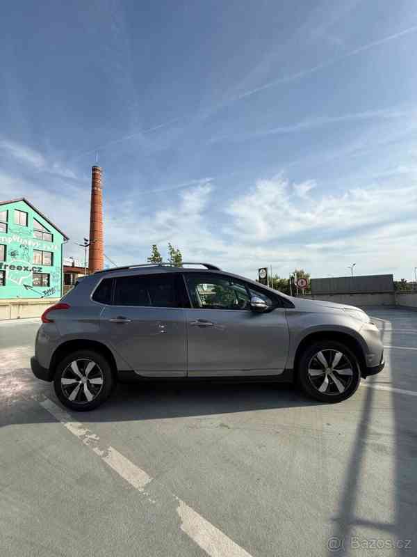 Peugeot 2008 1,2 PureTech 81 kW, manuál - foto 2