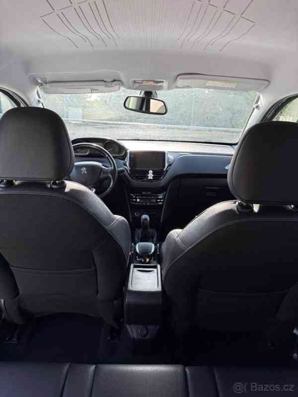 Peugeot 2008 1,2 PureTech 81 kW, manuál - foto 8