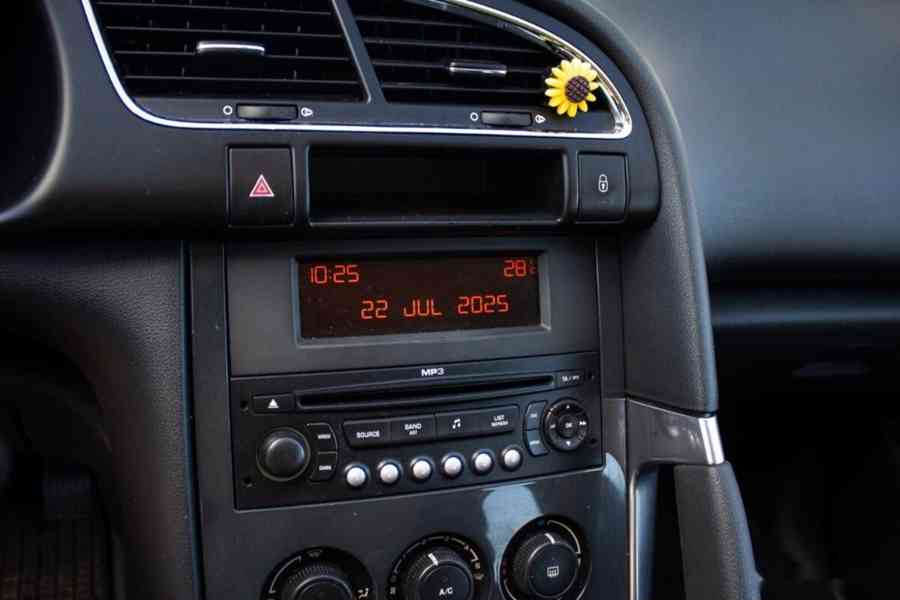 Peugeot 3008 1.6e VTi Confort Pack - foto 12