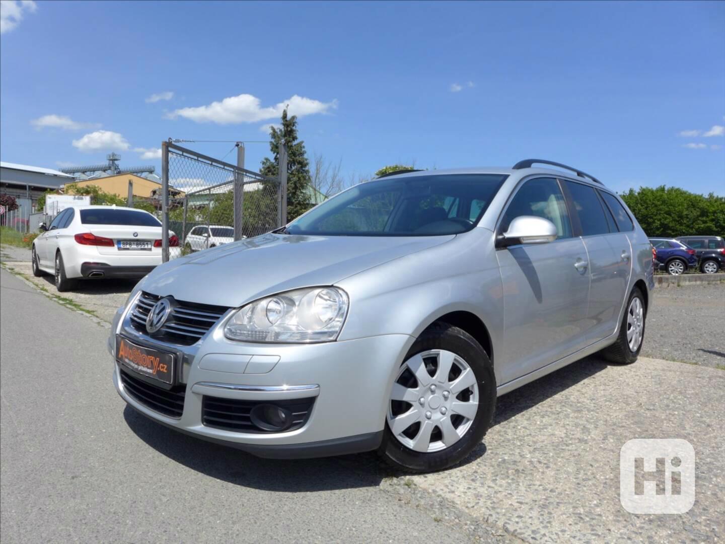Volkswagen Golf 1,6 i DIGI AC, VÝHŘEV, 1.MAJ - foto 1