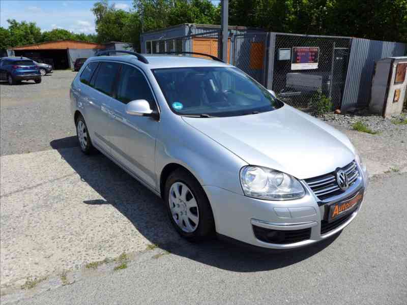 Volkswagen Golf 1,6 i DIGI AC, VÝHŘEV, 1.MAJ - foto 2