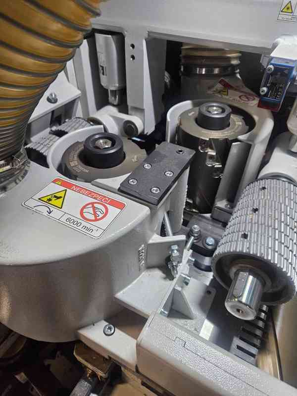 Čtyřstranná frézka. - foto 9