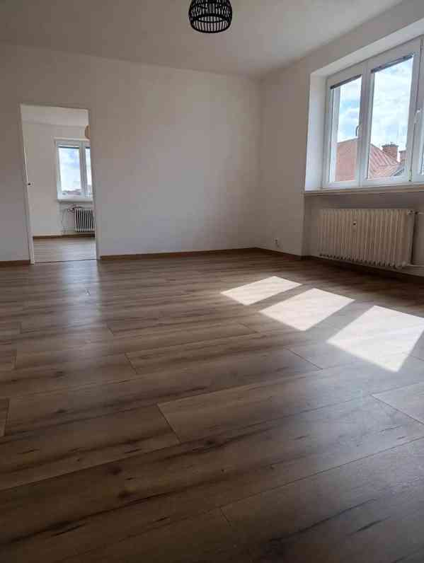 Pronájem bytu 3+1 78 m² - foto 4