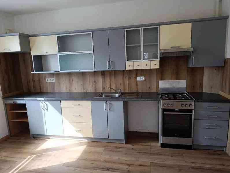 Pronájem bytu 3+1 78 m² - foto 2