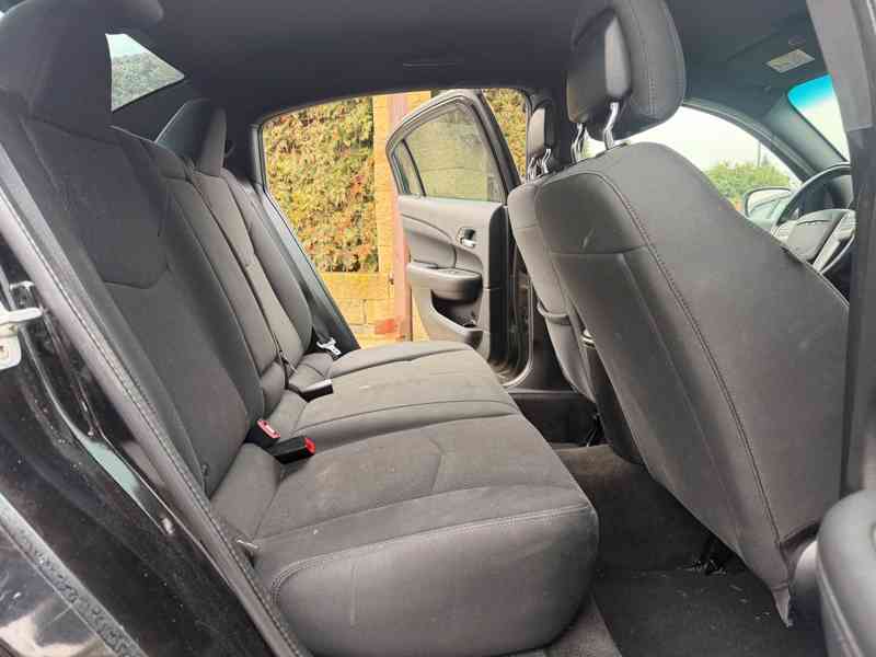 Chrysler 200 2,4L DOHC VVT Touring 2012 - foto 8