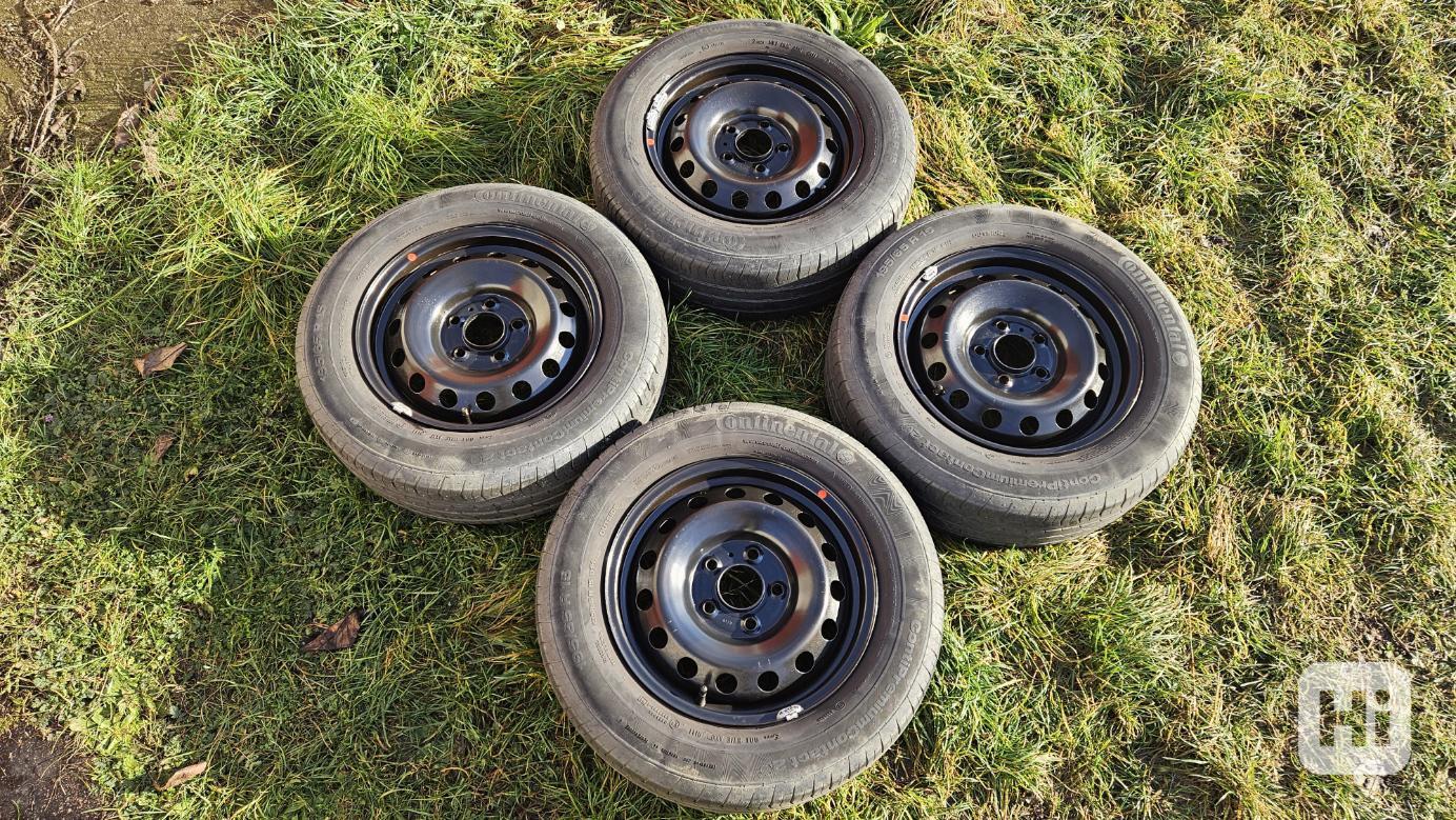 Hyundai ix20 Kia Venga letní kola 195/65R15 disky 6Jx15 ET48 - foto 1