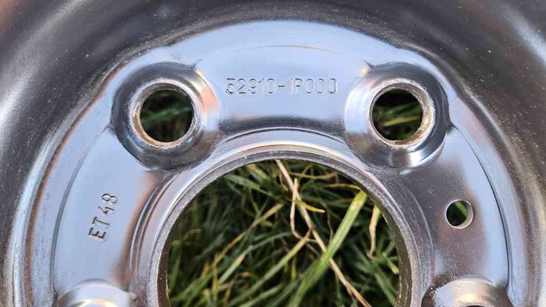 Hyundai ix20 Kia Venga letní kola 195/65R15 disky 6Jx15 ET48 - foto 3