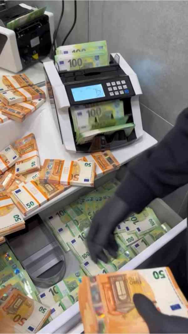 NABÍDKA OKAMŽITÉ PŮJČKY  - foto 5