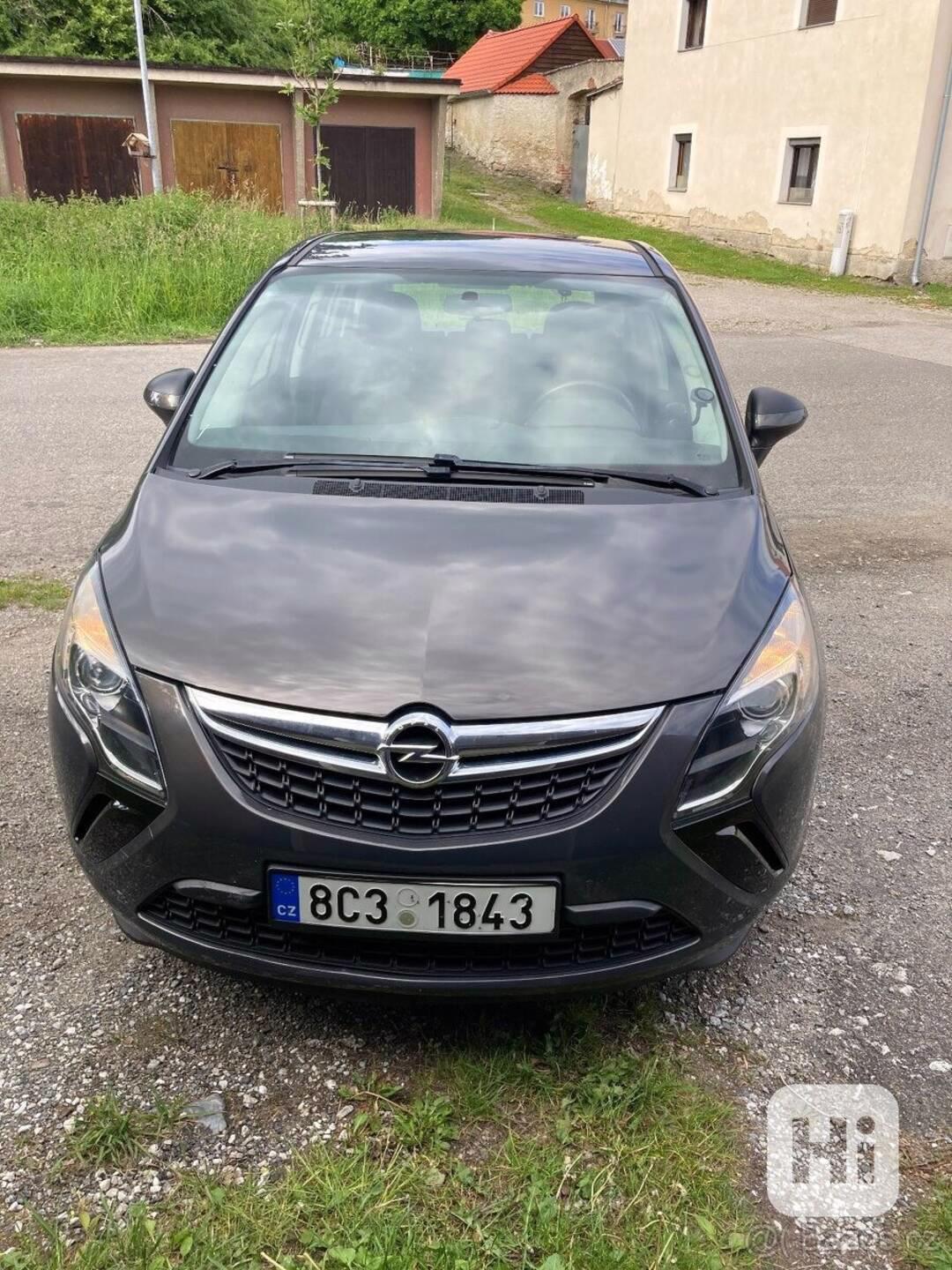 Opel Zafira 1,4   turbo - foto 1