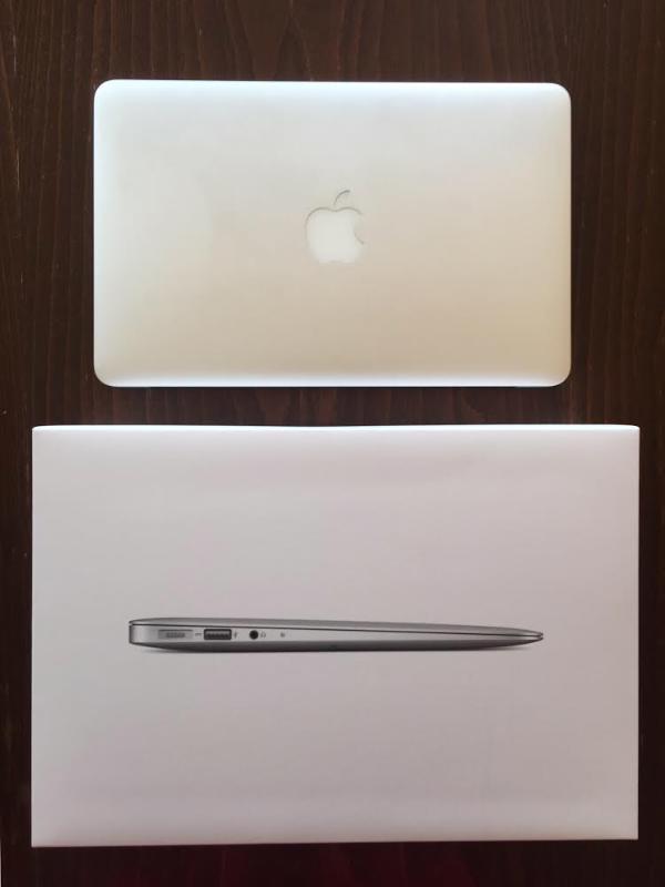 MacBook Air 11 64 GB + Magic Mouse - foto 4