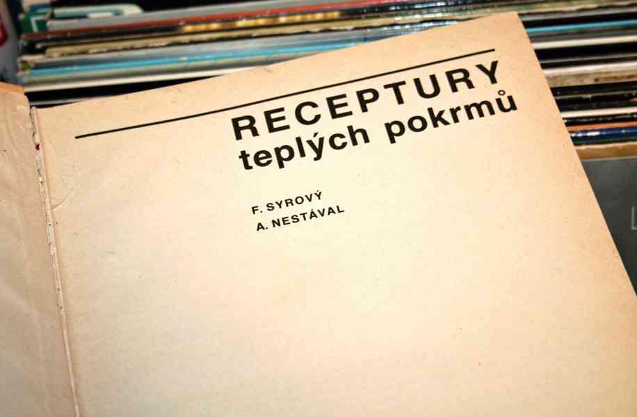 RECEPTURY TEPLÝCH POKRMŮ (1986, Syrový, Nestával) NEJLEVNĚJI - foto 1