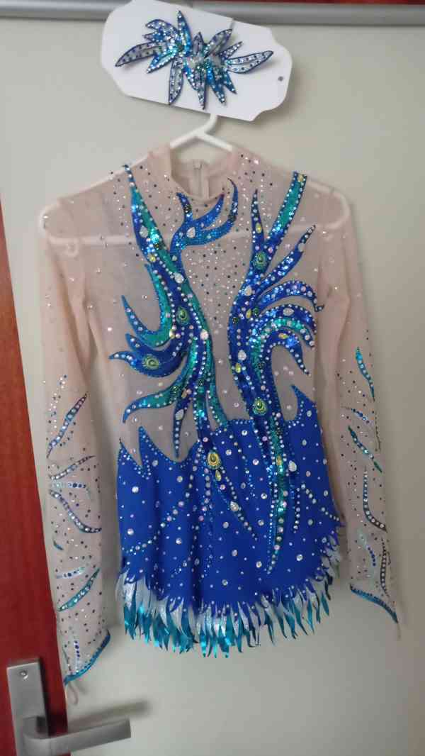 Dres na moderní gymnastiku el 135 - 140  - foto 3