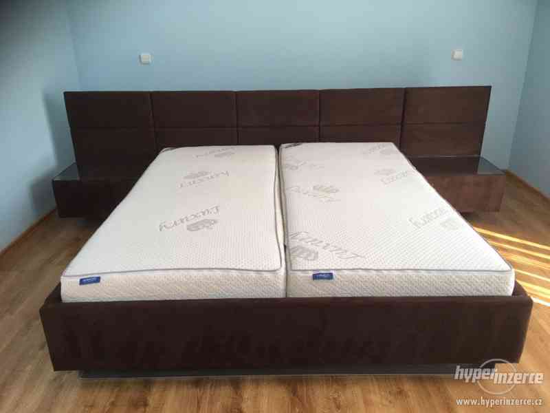 Kvalitní kožená čalouněná postel - foto 1