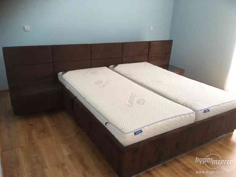 Kvalitní kožená čalouněná postel - foto 2