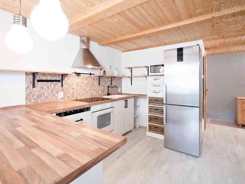Prostorný dvougenerační dům 253 m2, s možností komerčního využití - Liberec XVI-Nový Harcov - foto 7