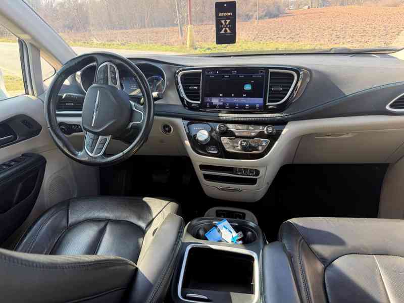 Chrysler Pacifica 3,6 RU Radar New Model DVD 2021 - foto 11