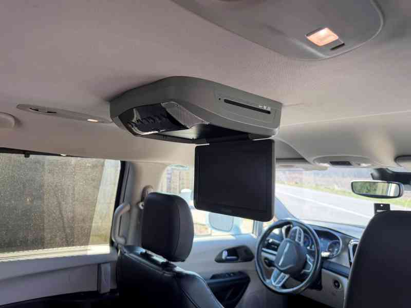 Chrysler Pacifica 3,6 RU Radar New Model DVD 2021 - foto 10