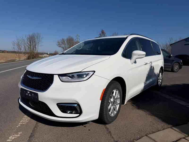 Chrysler Pacifica 3,6 RU Radar New Model DVD 2021 - foto 2