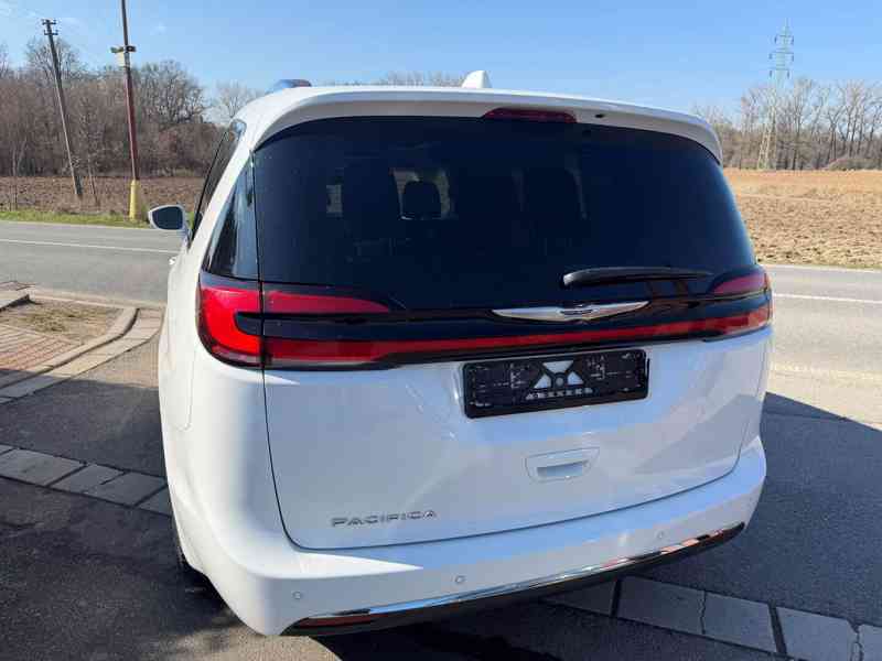 Chrysler Pacifica 3,6 RU Radar New Model DVD 2021 - foto 5
