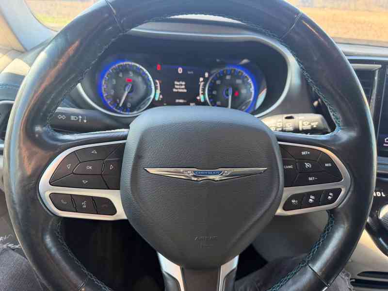 Chrysler Pacifica 3,6 RU Radar New Model DVD 2021 - foto 18